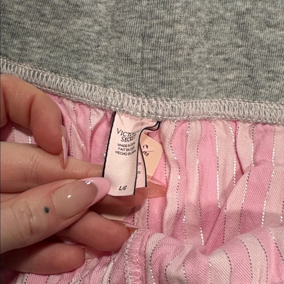NWT Victoria Secret Pajama Set - Picture 4 of 6